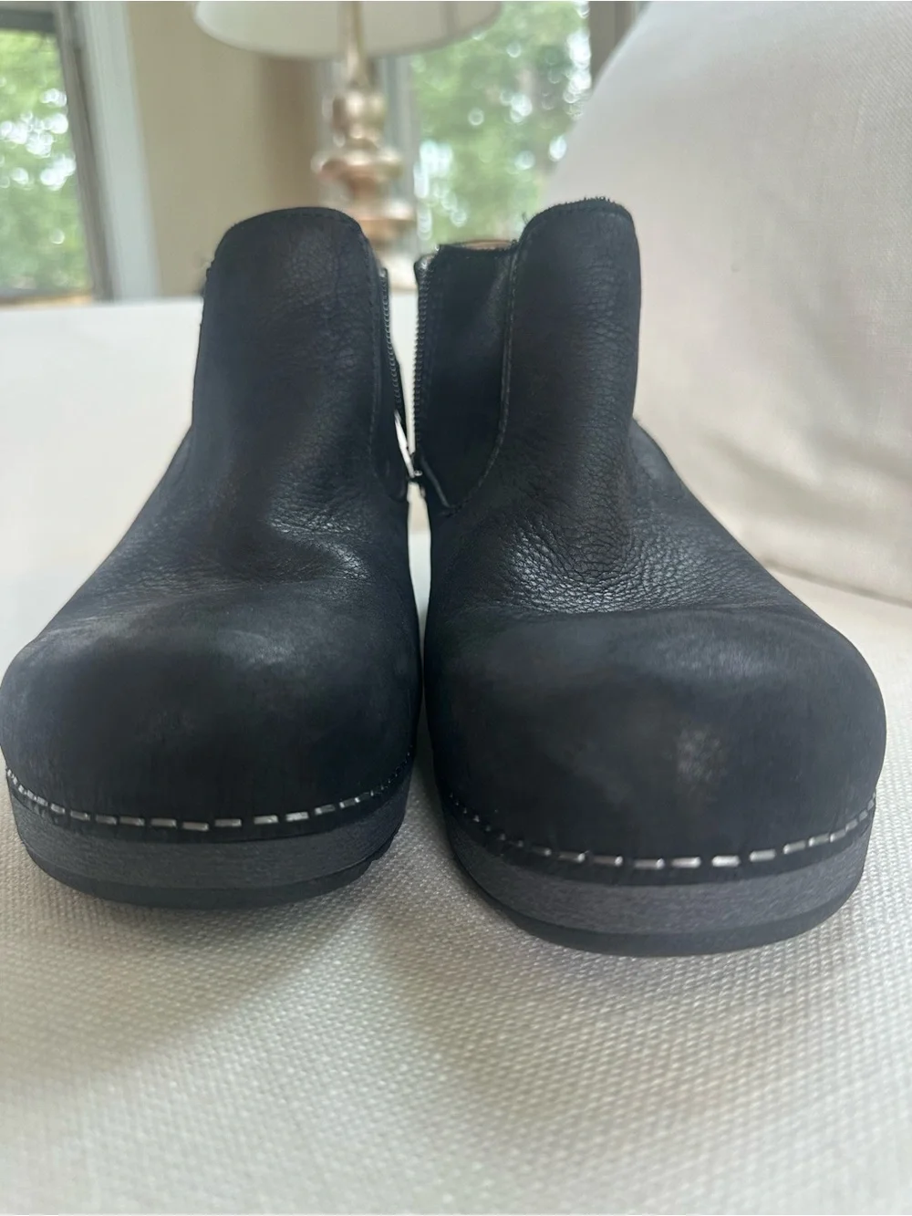 Dansko Women’s Size 39 (8.5-9) Black Leather Wedge Ankle Boots Side Zip